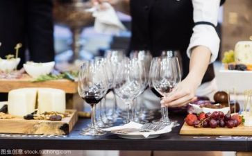 2024餐饮半年度工作总结精选6篇