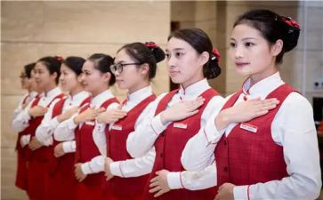 服务员的工作总结心得8篇