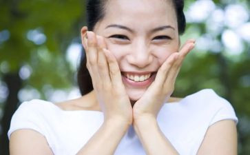 微笑在脸服务的演讲稿7篇