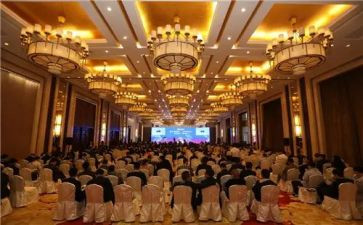 教师年会发言稿范文5篇