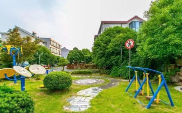 社区辞职报告8篇