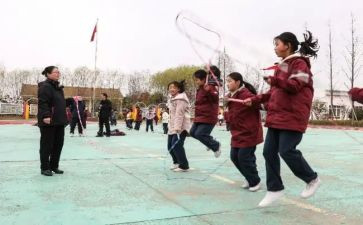 体育活动踩报纸教案6篇