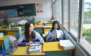 我的同桌小学生作文6篇
