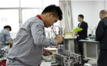 中职班主任月总结7篇